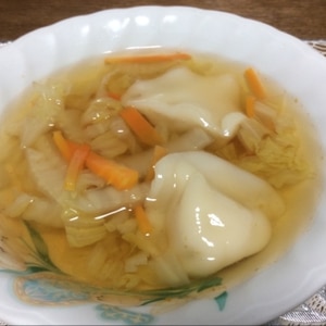 深夜に食べる和風餃子スープ